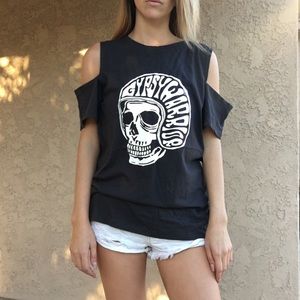BNWT cold shoulder Gypsy Warrior Tee